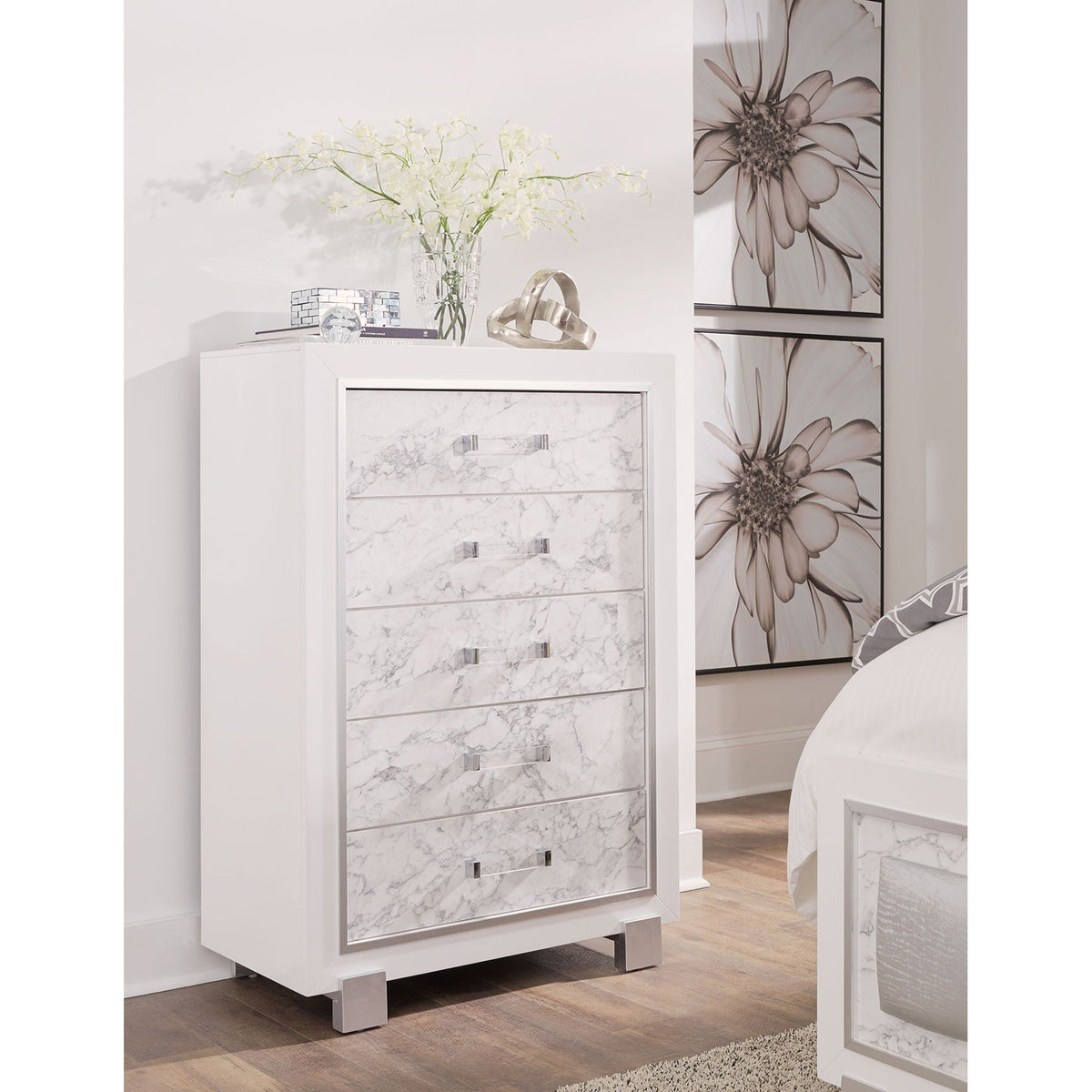 Skye - Marble Chest - White