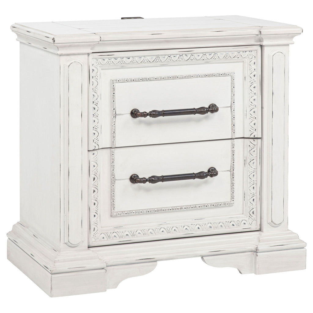 McKinney 4-piece California King Bedroom Set Vintage White