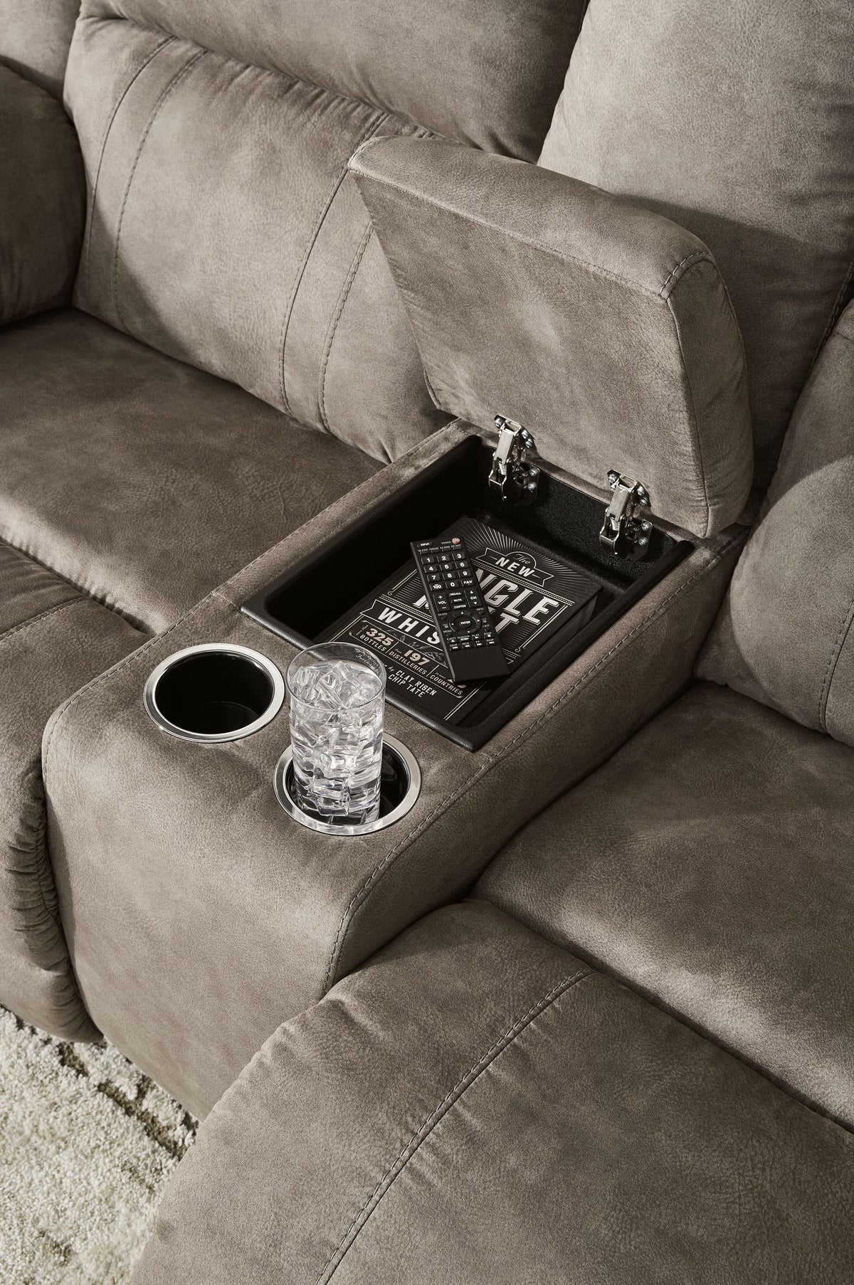 Laresview - Dbl Reclining Loveseat with Console - Fossil