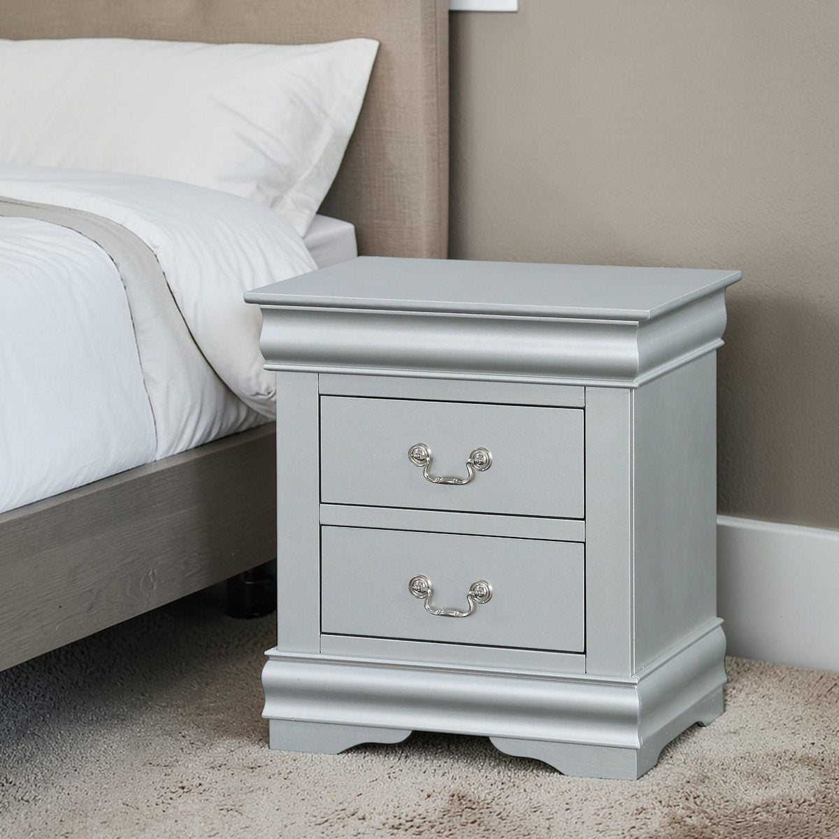 Louis Philippe III - Sleek Design Nightstand