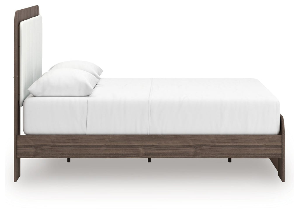 Kendanport - Upholstered Bed