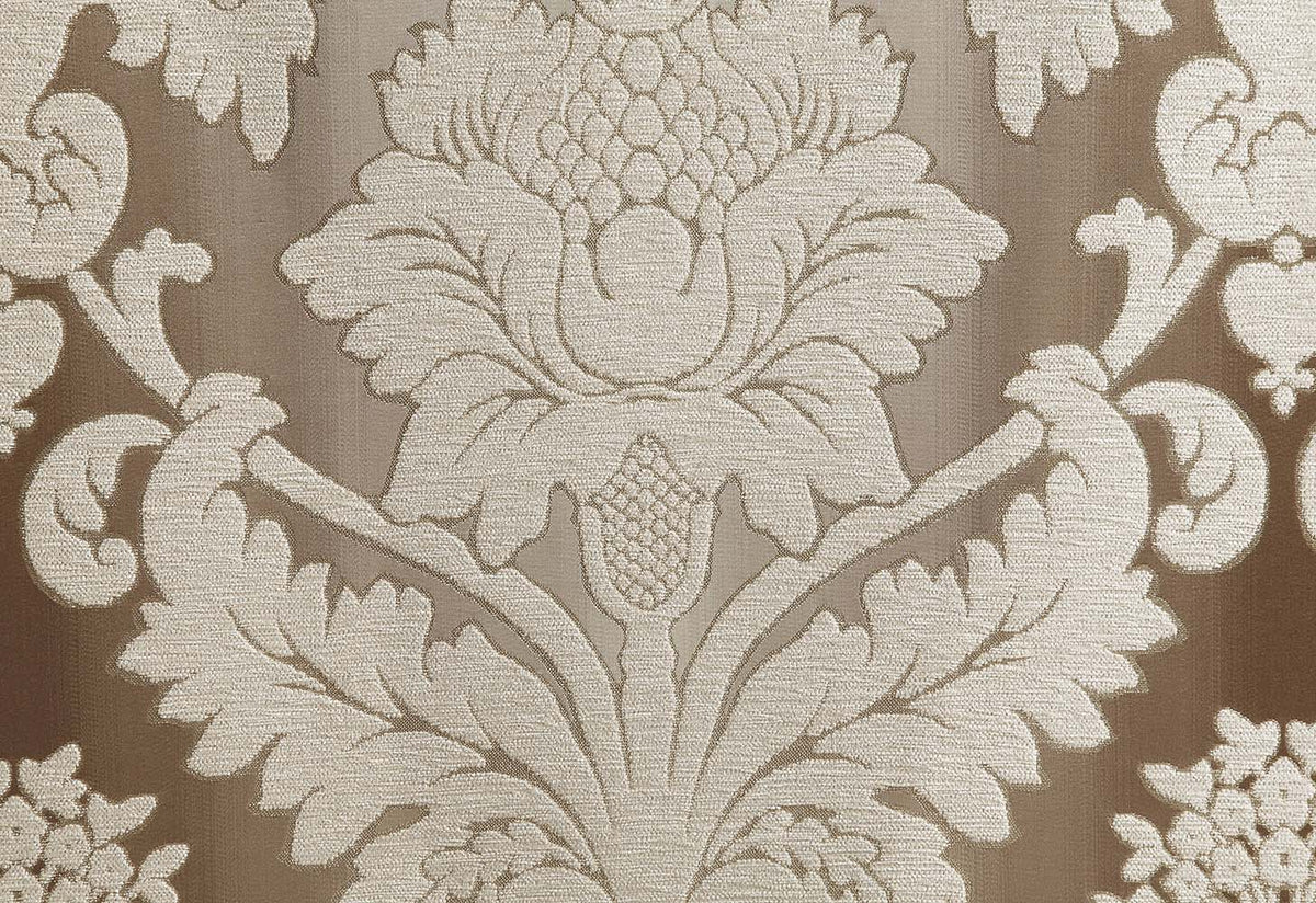 Vanaheim - Loveseat With 5 Pillows - Fabric & Antique White
