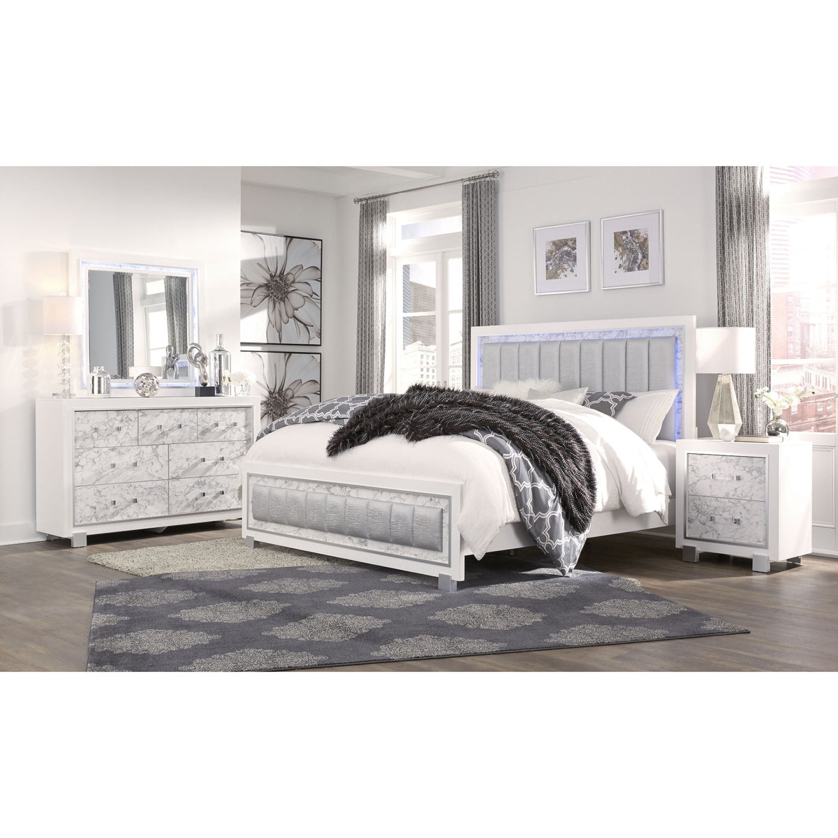 Skye - Marble Mirror - White