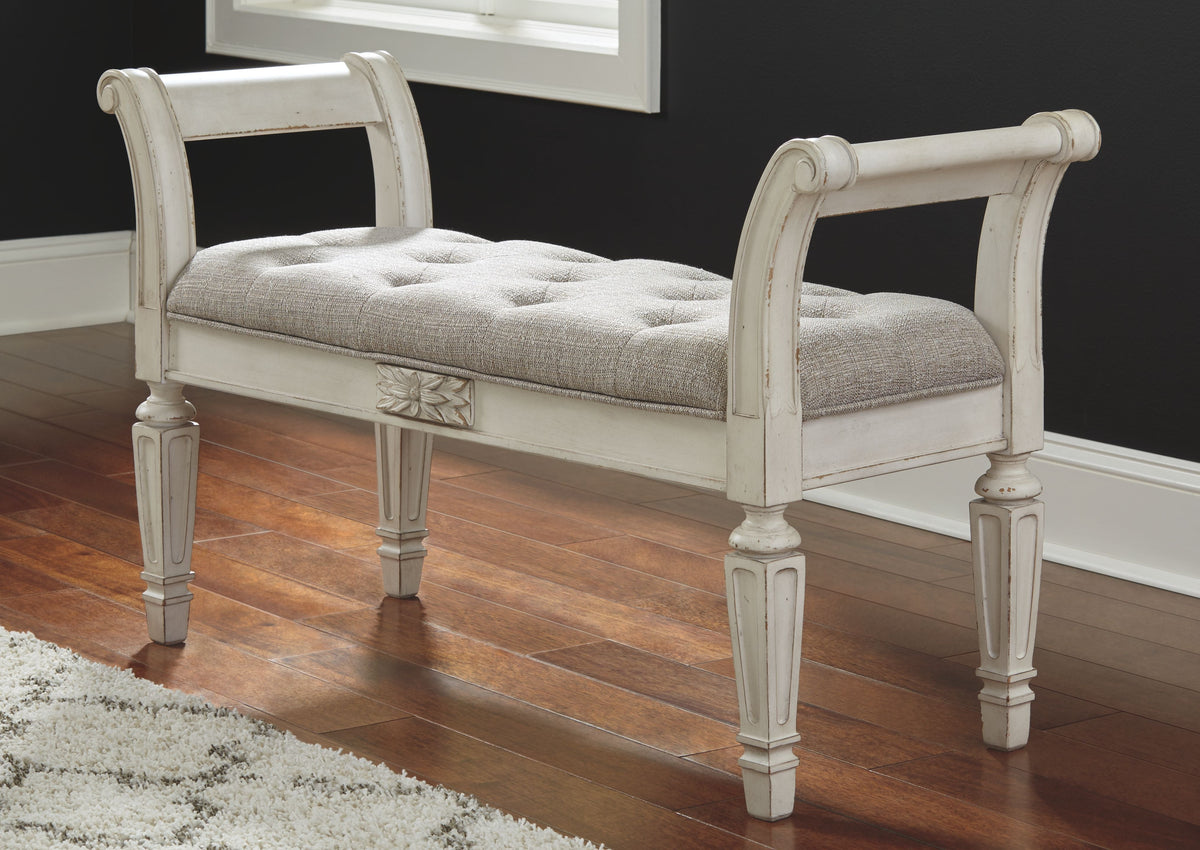 Realyn - Accent Bench - Antique White