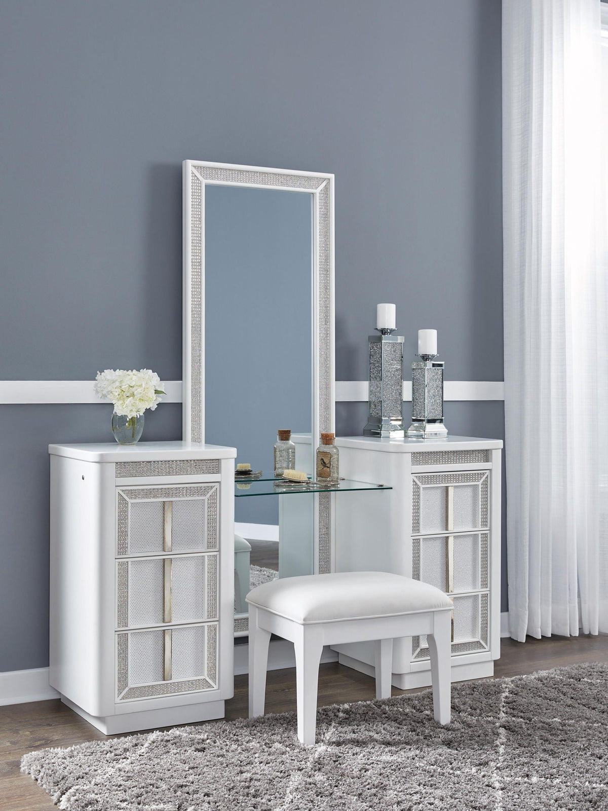 Chalanna - Vanity With Mirror - White