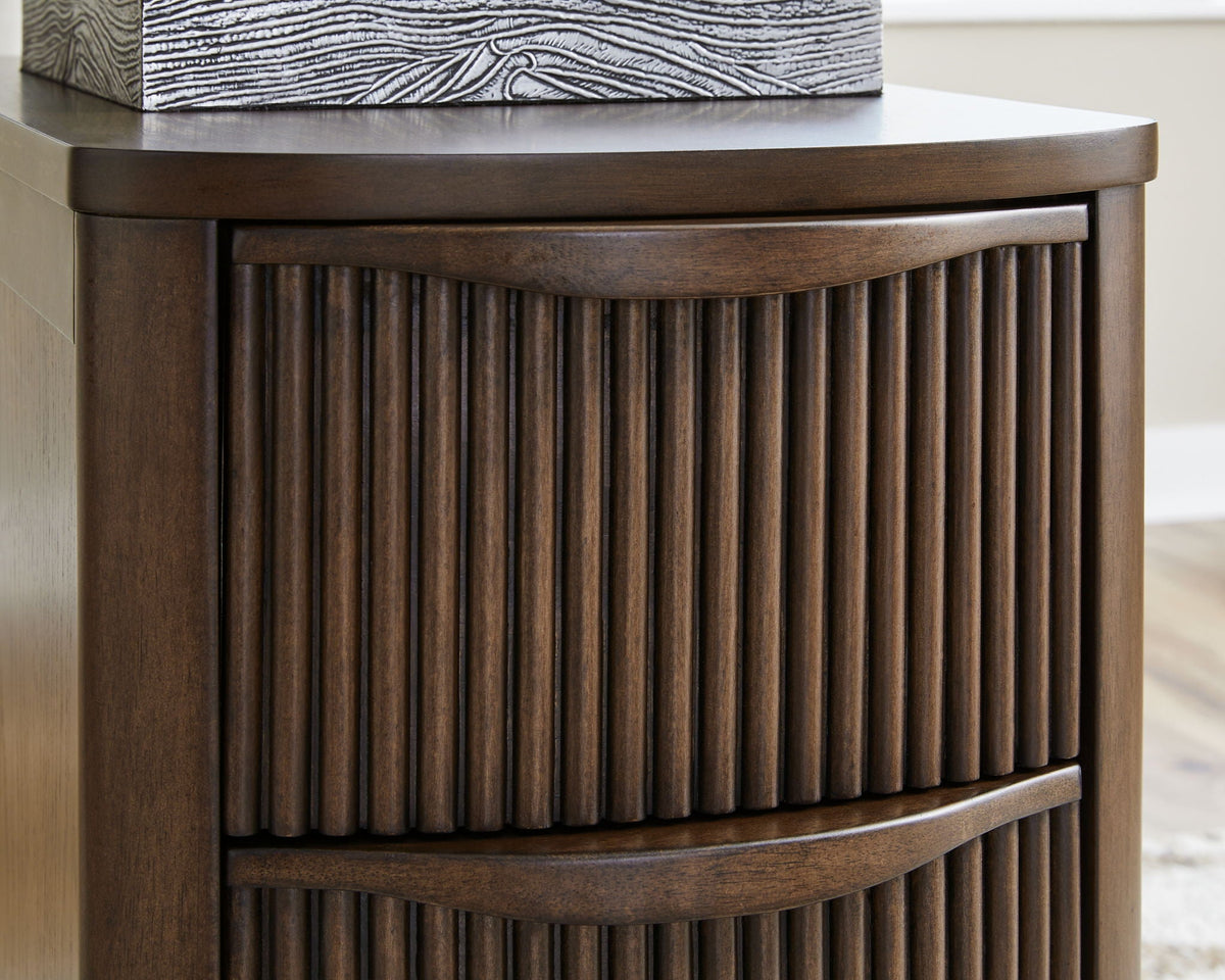 Camdill - Chair Side End Table