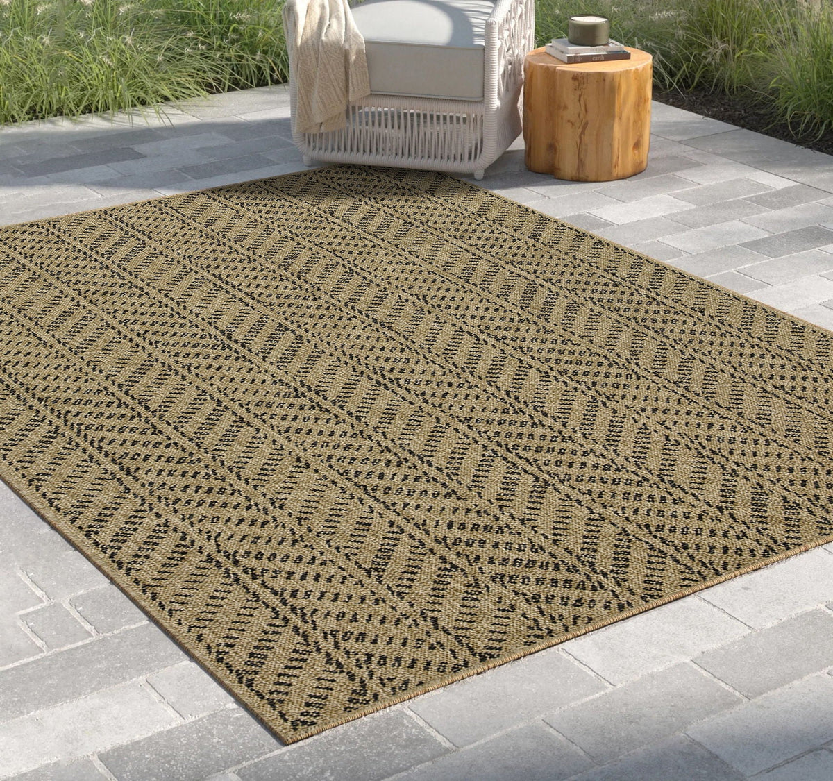 Earth - 7'10" X 10'3" Indoor, Outdoor Area Rug - Black, Natural