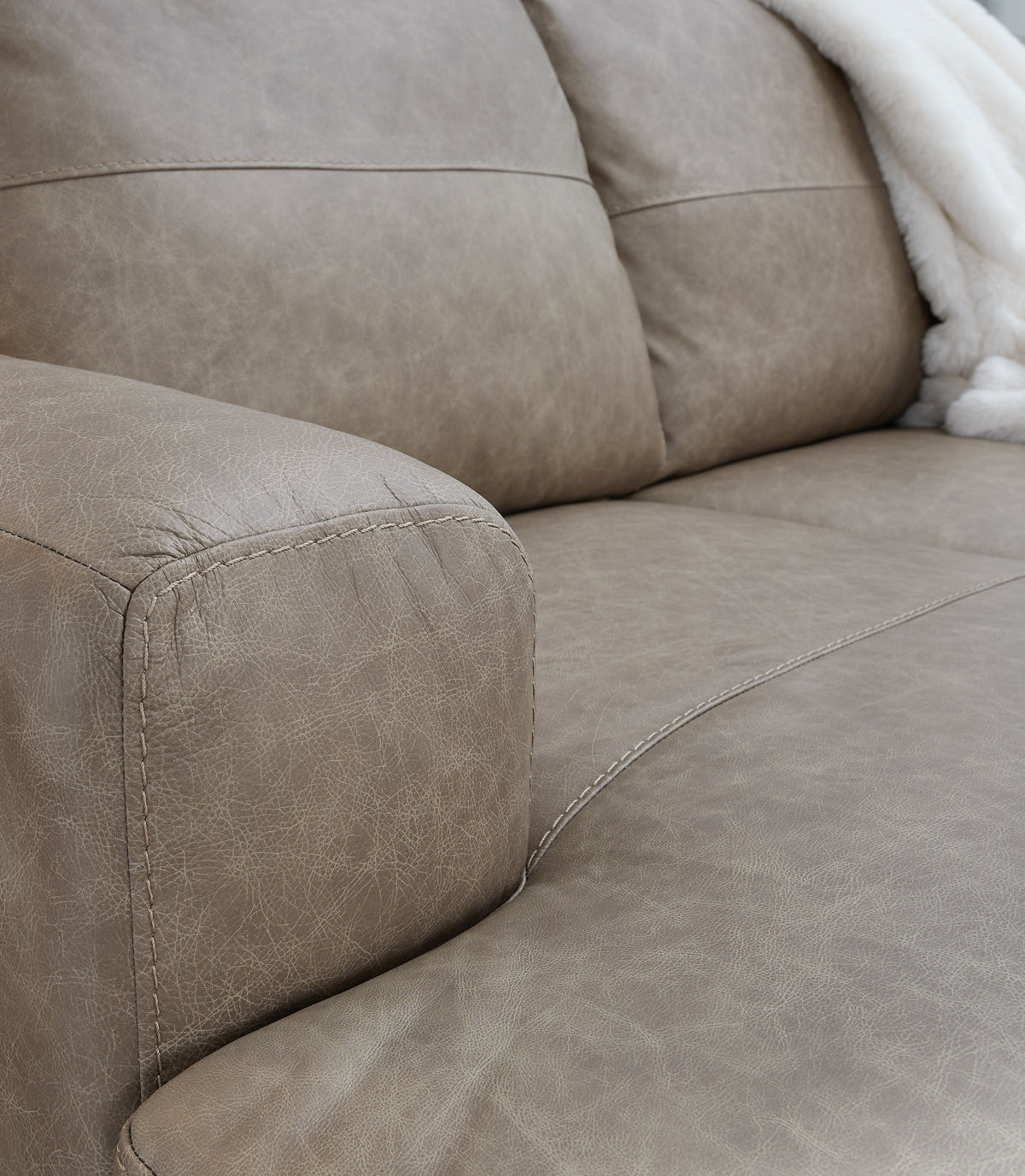 Amuleto - 2 Piece Sectional