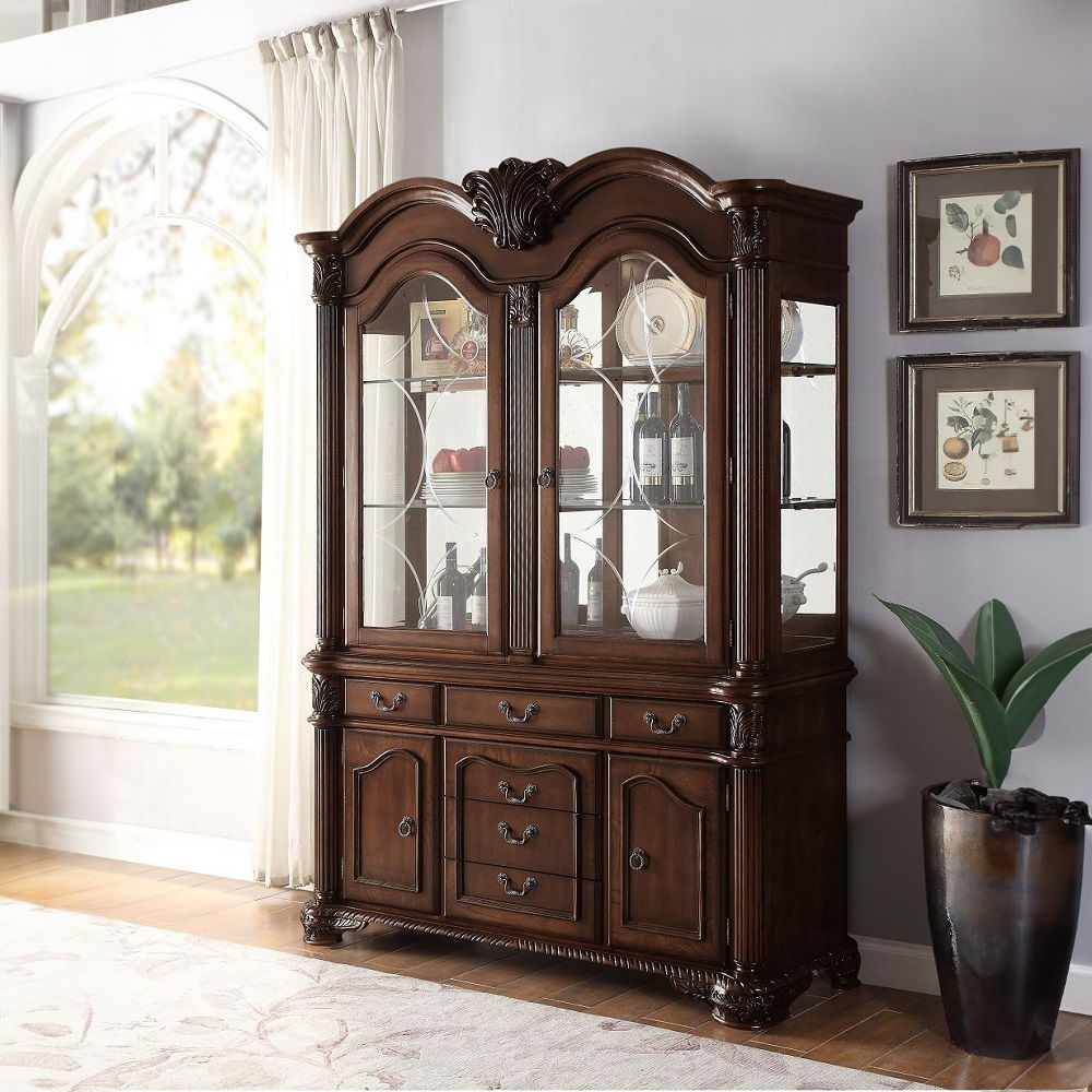 Chateau De Ville - Buffet & Hutch