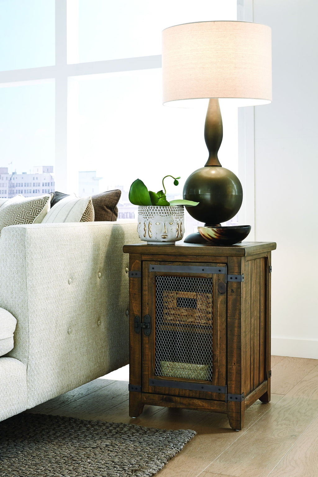 Chesterfield - Chairside End Table - Farmhouse Timber