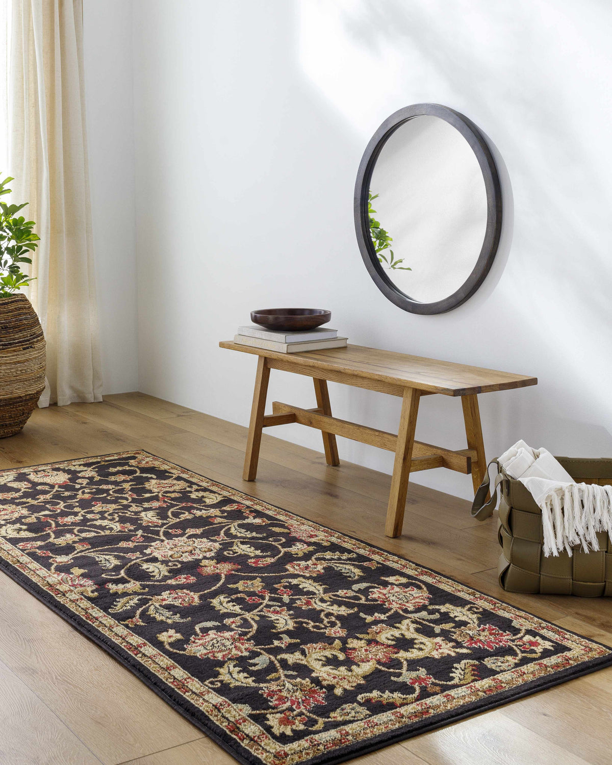 Salona Luxe Black Rug