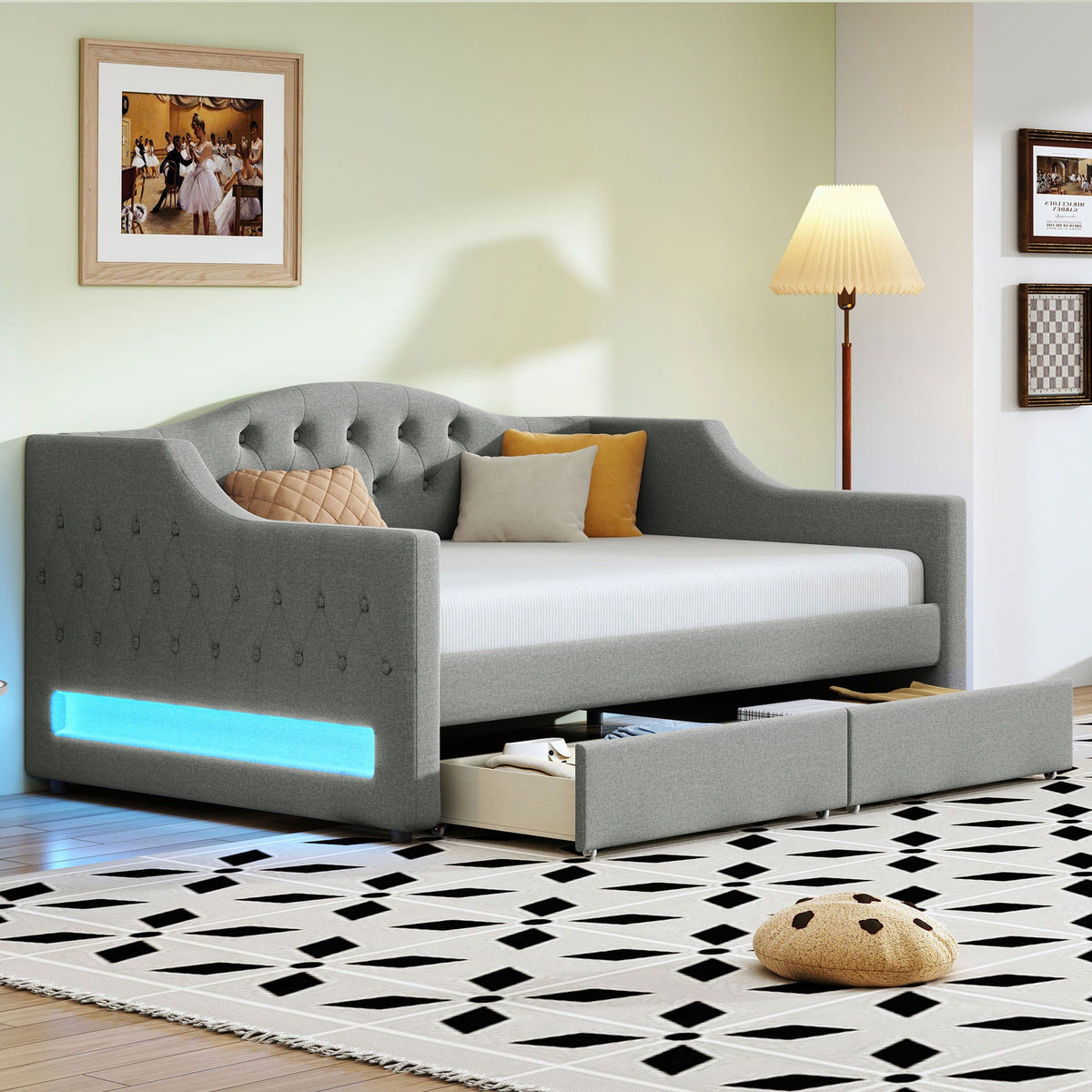 Daybed With LED Belt