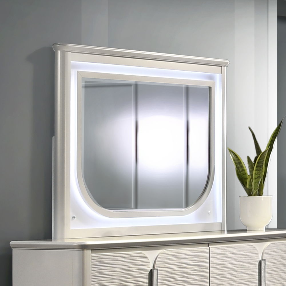 Laveda - Mirror With LED - Pearl White