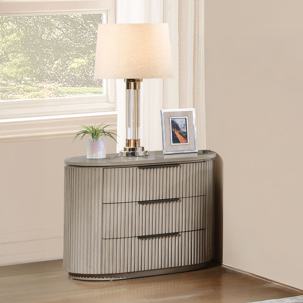 Leanna - Nightstand With USB Port - Light Oak