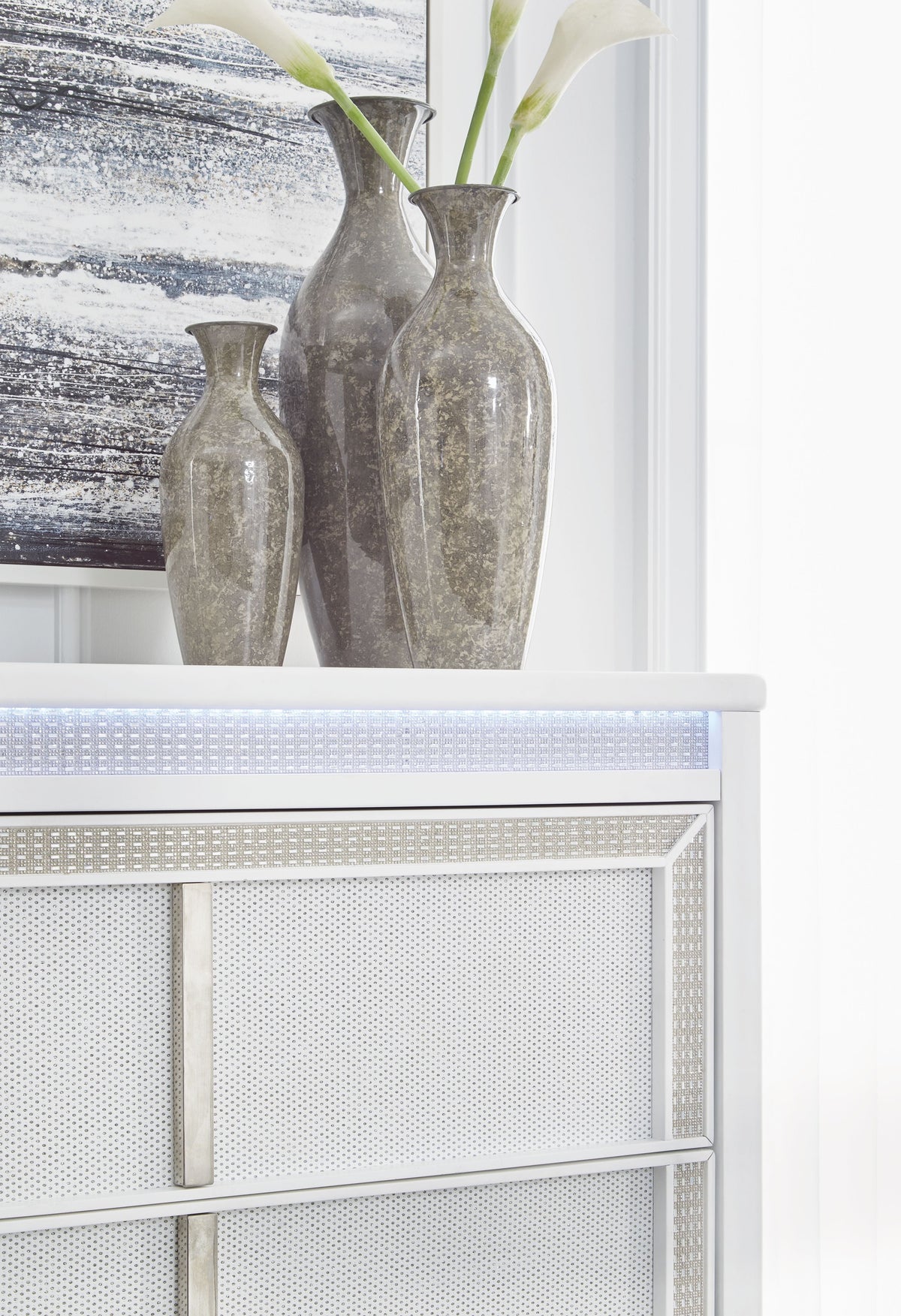 Chalanna - Five Drawer Chest - White