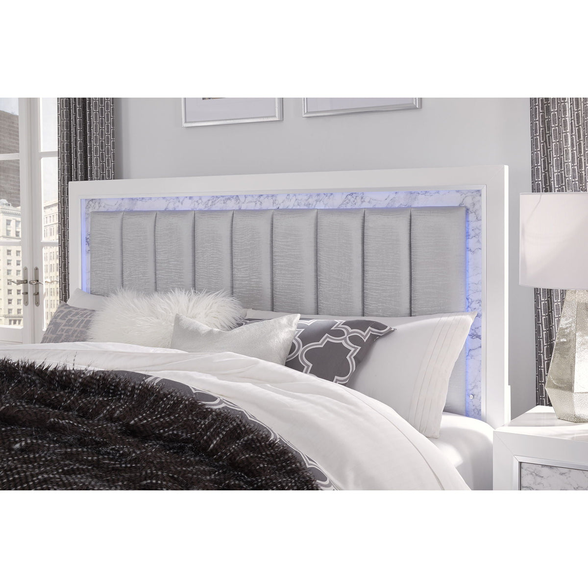 Skye - Bed Elegant Design